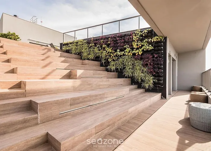 Estudio Em Predio Com Piscina Em - Jre Porto Alegre