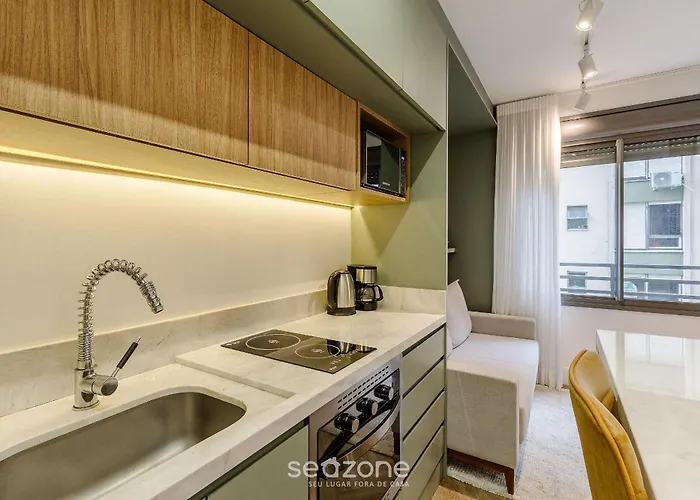 Estudio Em Predio Com Piscina Em - Jre Porto Alegre