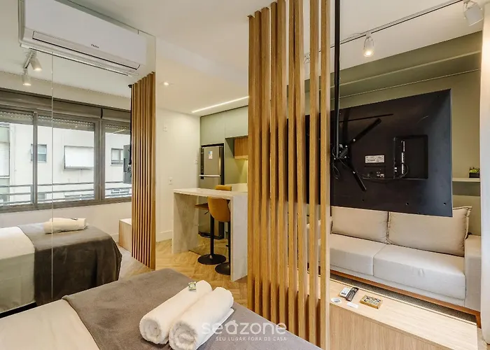 Estudio Em Predio Com Piscina Em - Jre Porto Alegre
