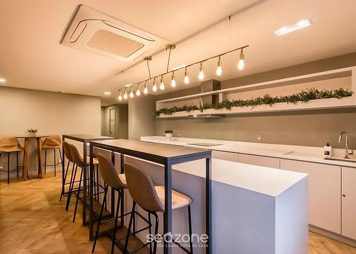 Estudio Em Predio Com Piscina Em - Jre Porto Alegre